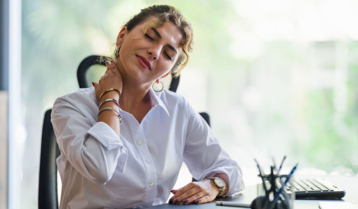 4 Everyday Habits That Wreck Your Posture—And 3 Simple Exercises to Fix It