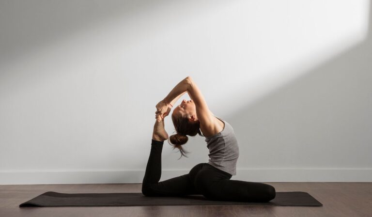 3 Beginner-Friendly Yoga Poses to Build Core Strength, According to a Yoga Teacher